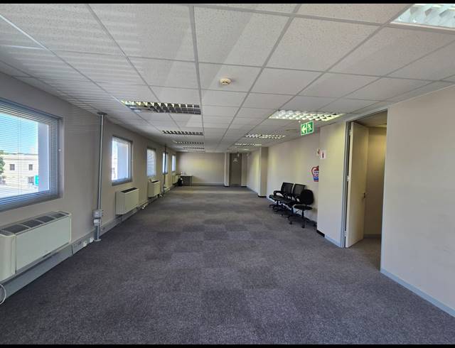 422M² OFFICE TO LET IN TYGER VALLEY